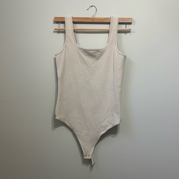 Abercrombie & Fitch Tops - Abercrombie & Fitch Cream Scoop Neck Ribbed Bodysuit